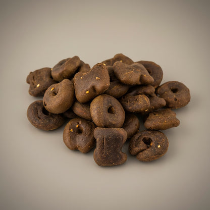 Lupiora NATURAL GREATNESS Hundeleckerlis mit Truthahn, Ingwer und Kurkuma, getreidefrei und im Ofen gebacken.